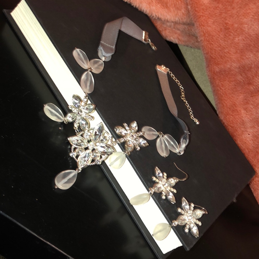 Earring and choker necklace set